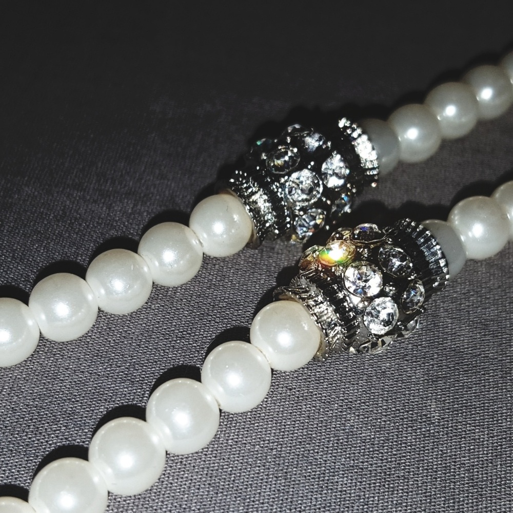 Betsey Johnson Pretty Punk Pearl long necklace NWT - Picture 5 of 8